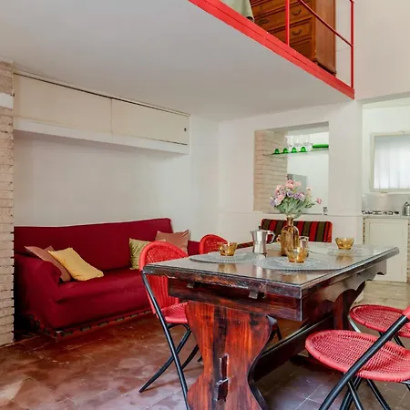 Lejlighed Guesthost - Charming Red Flat *