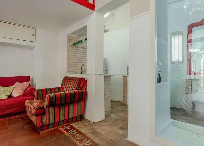 Guesthost - Charming Red Flat Lejlighed