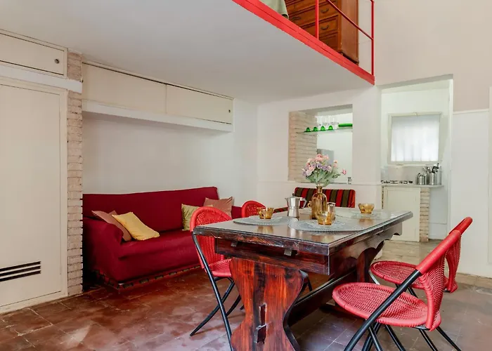 Lejlighed Guesthost - Charming Red Flat *